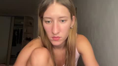 Snapshot of adellqueen chatting on 07-11-26, 10:00 Adell online show from 07-11-26, 10:00