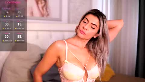 Snapshot of adelyn_chase chatting on 10-19-25, 09:43 Adelyn online show from 10-19-25, 09:43