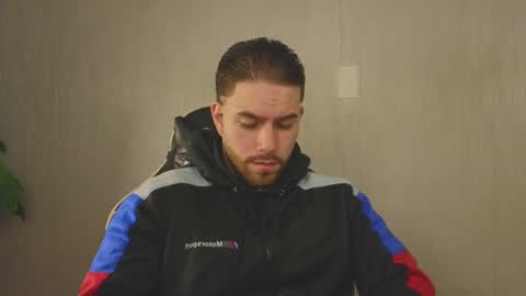 Ades online show from 10-25-25, 11:40