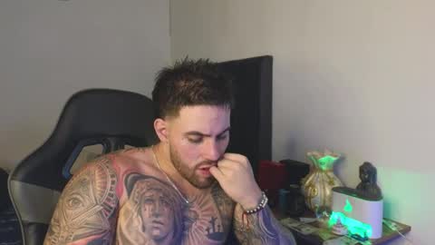 Snapshot of ades_lowe chatting on 05-15-26, 07:37 Ades online show from 05-15-26, 07:37