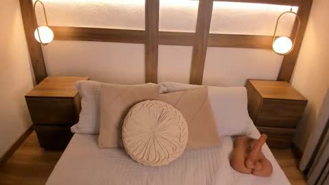 Adhara  online show from 11-20-25, 01:44