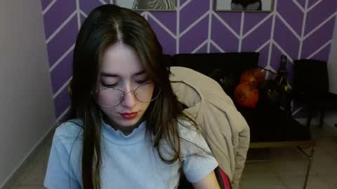 Adhara online show from 11-18-25, 07:40