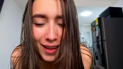 Snapshot of adhara_kitten chatting on 05-08-26, 01:27 Adhara online show from 05-08-26, 01:27