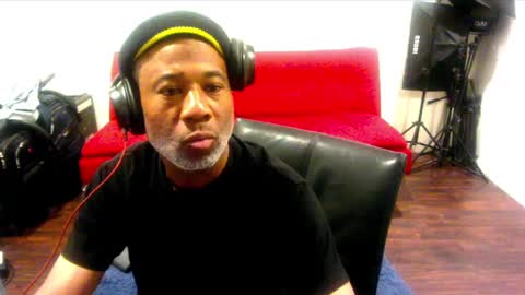 Snapshot of adick_ting chatting on 03-10-25, 03:45 adick_ting online show from 03-10-25, 03:45