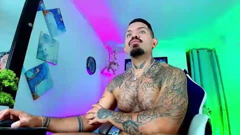 Snapshot of adil_aminn chatting on 11-17-25, 09:09 DALIL ADIL AMIN online show from 11-17-25, 09:09