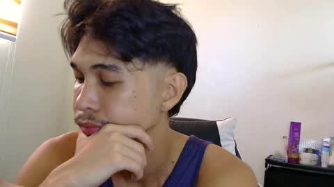 Snapshot of adios_amigo chatting on 05-19-26, 02:18 Amigo online show from 05-19-26, 02:18