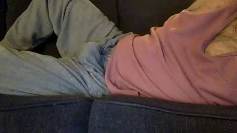 Snapshot of adipoli710 chatting on 12-19-24, 06:34 horny kinky daddy online show from 12-19-24, 06:34