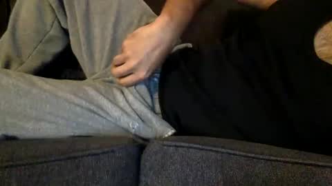 Snapshot of adipoli710 chatting on 02-18-25, 03:32 horny kinky daddy online show from 02-18-25, 03:32