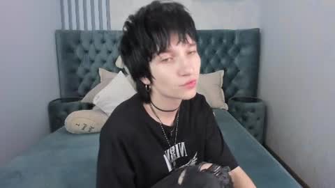 Snapshot of adonbev chatting on 07-16-26, 06:19 adonbev online show from 07-16-26, 06:19