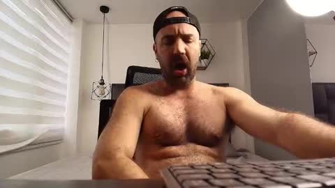 Snapshot of adonis_art01 chatting on 10-23-25, 08:29 Juan online show from 10-23-25, 08:29