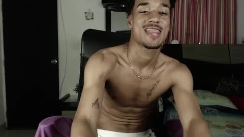 Snapshot of adonistwink chatting on 12-28-24, 06:18 Andonis online show from 12-28-24, 06:18