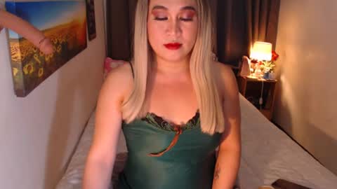 MsKim  online show from 02-17-25, 11:44