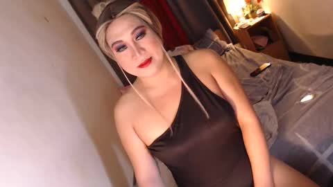 MsKim  online show from 03-19-26, 03:21