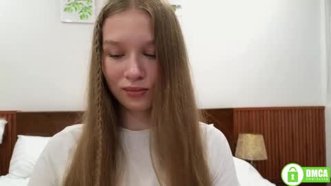 Lia  online show from 04-15-26, 05:58