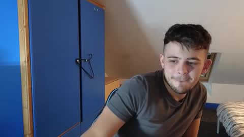 Snapshot of adr_twink chatting on 10-16-25, 01:28 ADR Twink online show from 10-16-25, 01:28