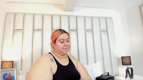 ANDREA PEREZ online show from 10-22-25, 11:43