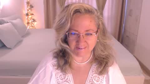 Cryna online show from 10-19-25, 10:05