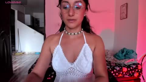Snapshot of adrena_10 chatting on 06-11-26, 09:35 Adrena10 online show from 06-11-26, 09:35