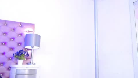 Adri online show from 05-19-26, 04:08