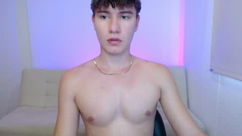 Snapshot of adrian_morelli chatting on 07-12-26, 06:54 adrian morelli online show from 07-12-26, 06:54