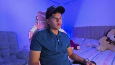 ADRIAN online show from 04-17-26, 01:19