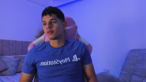 Snapshot of adrian_prime_ chatting on 06-12-26, 01:37 ADRIAN online show from 06-12-26, 01:37