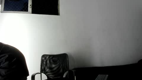 Snapshot of adrian_wolff chatting on 06-07-26, 03:54 Adrian W online show from 06-07-26, 03:54