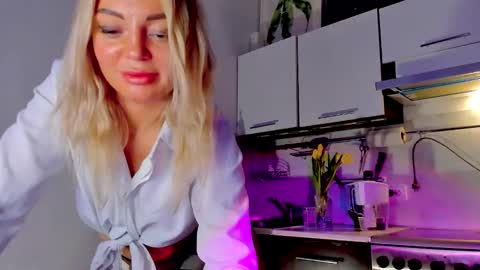 Adriana online show from 03-08-26, 02:04