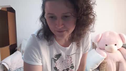 Snapshot of adriana_elvis chatting on 01-19-26, 12:20 adriana online show from 01-19-26, 12:20