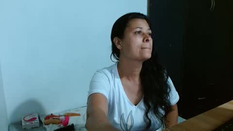 Adriana milf online show from 12-31-24, 05:11