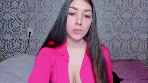 Snapshot of adrianakuiper chatting on 03-12-26, 06:47 Adriana online show from 03-12-26, 06:47