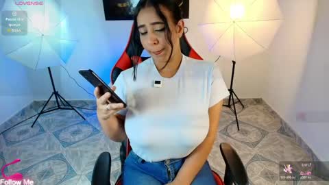 adrianax28 online show from 04-23-26, 08:22