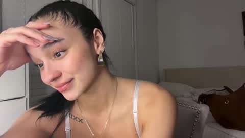 Snapshot of adriannarodriguez chatting on 02-13-25, 03:50 Adrianna online show from 02-13-25, 03:50