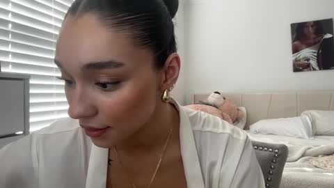 Snapshot of adriannarodriguez chatting on 02-14-25, 03:58 Adrianna online show from 02-14-25, 03:58