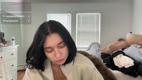 Snapshot of adriannarodriguez chatting on 10-13-25, 04:51 Adrianna online show from 10-13-25, 04:51