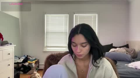 Snapshot of adriannarodriguez chatting on 12-19-25, 05:09 Adrianna online show from 12-19-25, 05:09