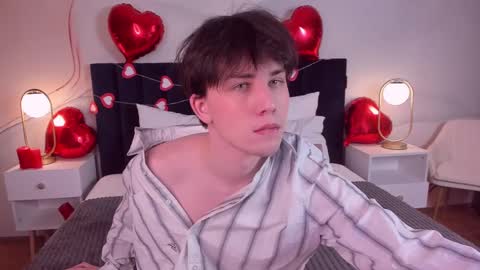 Snapshot of adrianoaubert chatting on 02-13-25, 10:12 adrianoaubert online show from 02-13-25, 10:12