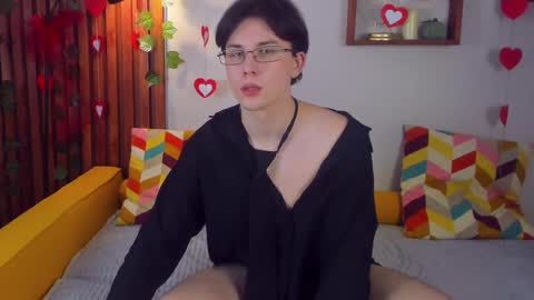 Snapshot of adrianoaubert chatting on 02-18-25, 06:15 adrianoaubert online show from 02-18-25, 06:15