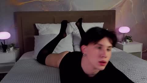 Snapshot of adrianoaubert chatting on 02-22-25, 10:07 adrianoaubert online show from 02-22-25, 10:07