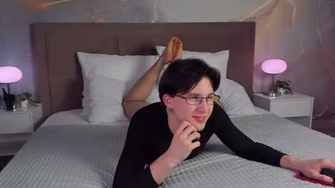 Snapshot of adrianoaubert chatting on 02-22-25, 04:19 adrianoaubert online show from 02-22-25, 04:19