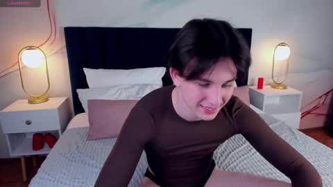 Snapshot of adrianoaubert chatting on 03-08-25, 06:21 adrianoaubert online show from 03-08-25, 06:21