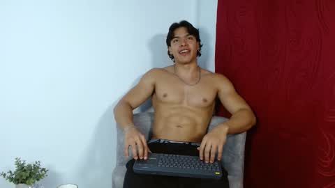 adriel_escalante online show from 09-21-25, 03:19
