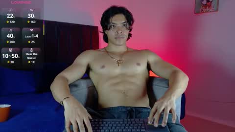 adriel_escalante online show from 03-10-26, 02:38
