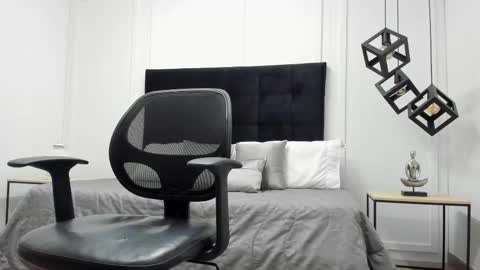 Snapshot of adrien_roche888 chatting on 03-02-25, 11:09 Adrein Roche online show from 03-02-25, 11:09
