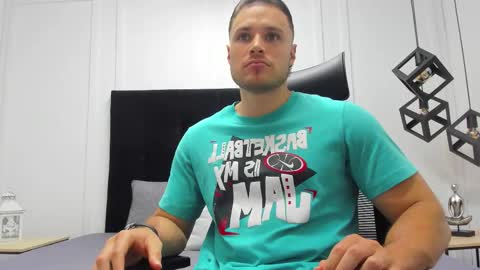 Snapshot of adrien_roche888 chatting on 09-09-25, 12:32 Adrein Roche online show from 09-09-25, 12:32