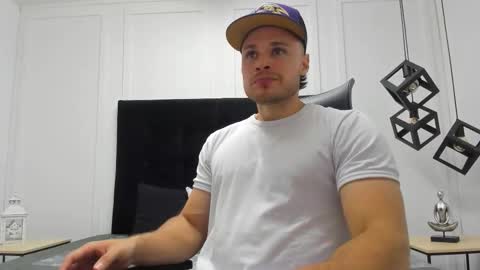 Snapshot of adrien_roche888 chatting on 09-10-25, 11:05 Adrein Roche online show from 09-10-25, 11:05