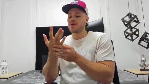 Snapshot of adrien_roche888 chatting on 09-11-25, 10:54 Adrein Roche online show from 09-11-25, 10:54