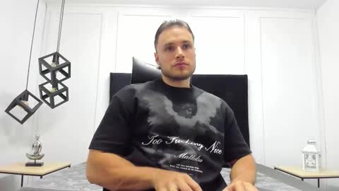 Snapshot of adrien_roche888 chatting on 09-27-25, 10:59 Adrein Roche online show from 09-27-25, 10:59