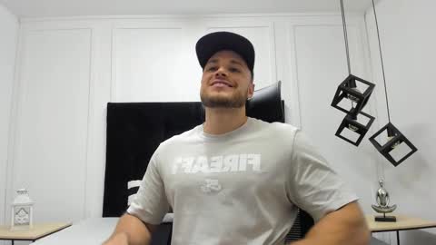 Snapshot of adrien_roche888 chatting on 10-03-25, 01:24 Adrein Roche online show from 10-03-25, 01:24