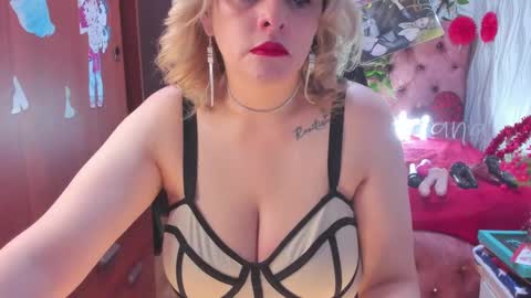 Snapshot of adriiana_fox_ chatting on 02-25-25, 10:07 adriiana_fox_ online show from 02-25-25, 10:07